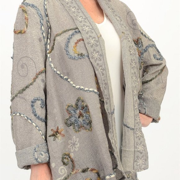 NWT Casual Studio Light Wool Embroidered Topper L XL - Picture 3 of 4